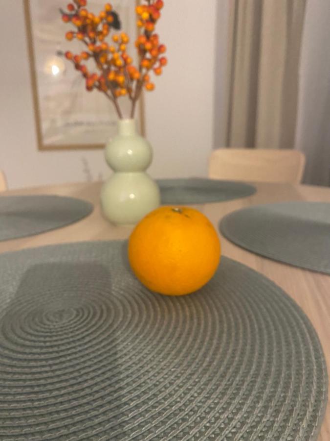 Metro Szwedzka Apartament Orange 바르샤바 외부 사진
